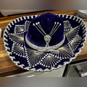 Vintage Blue Velvet Embroidered Sombrero Hat – Salazar Yépez Mexico